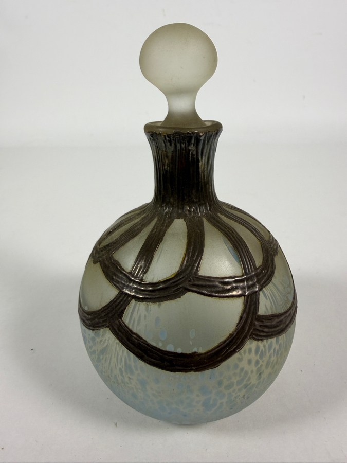 Antique Loetz Art Nouveau Mottled Iridescent Glass Perfume Bottle Decanter British Sterling Silver Overlay Hallmarked BU 4.75H [Photo 2]