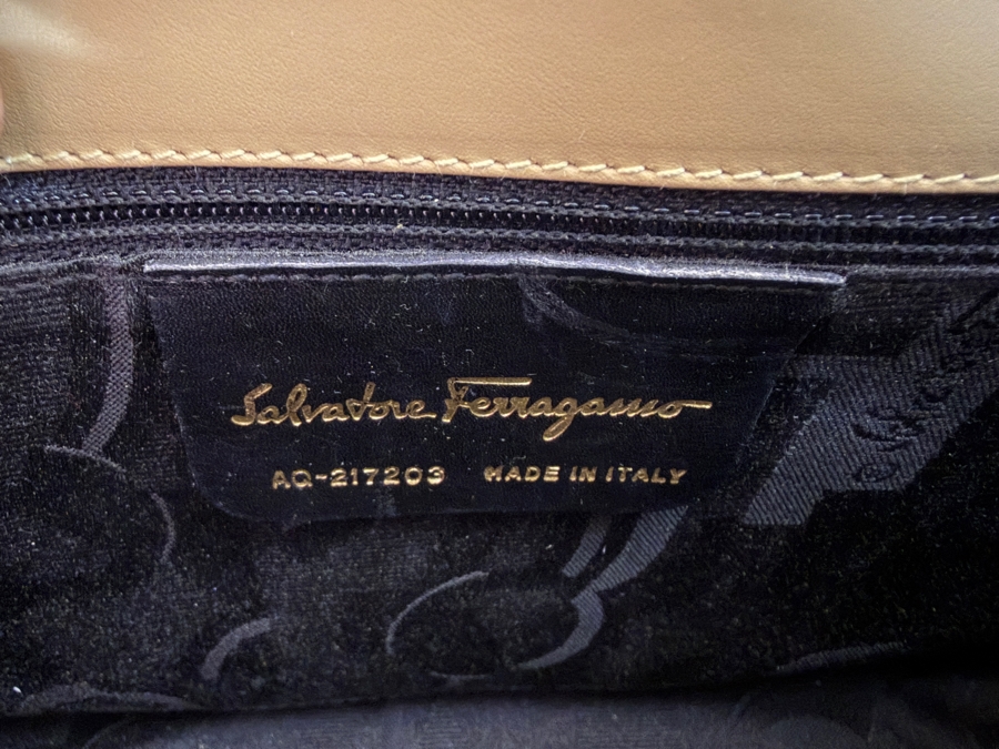 Salvatore Ferragamo Vara Beige Smooth Calfskin Leather Shoulder Bag Grosgrain Ribbon Gold-Tone Buckle With Dust Bag [Photo 6]