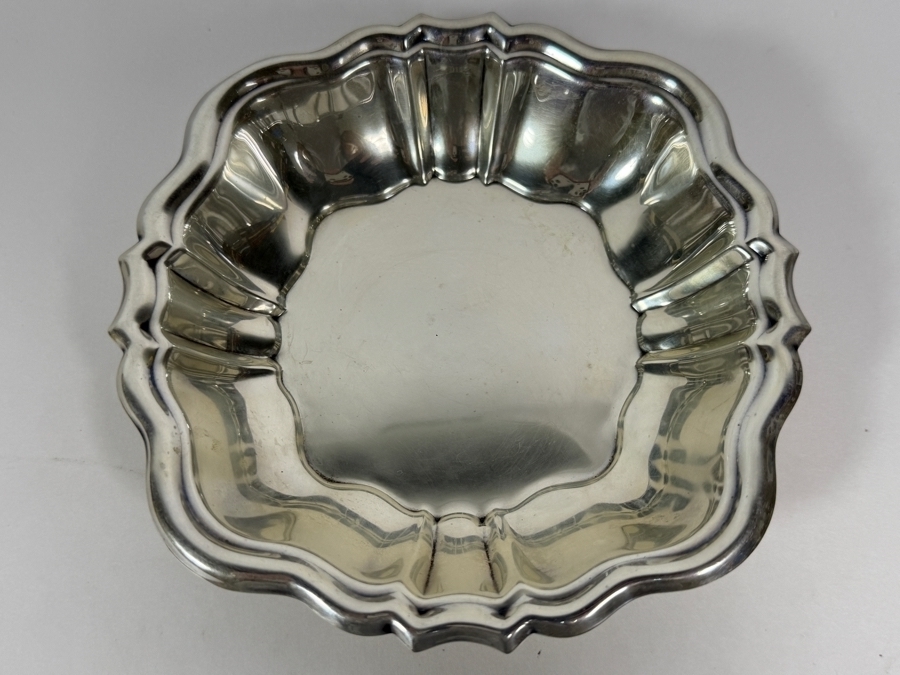 Vintage Lunt Sterling Silver Fluted Serving Bowl, Pattern 210 90.0g Silver Melt Value $147 [Photo 3]
