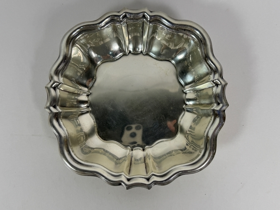 Vintage Lunt Sterling Silver Fluted Serving Bowl, Pattern 210 90.0g Silver Melt Value $147 [Photo 4]