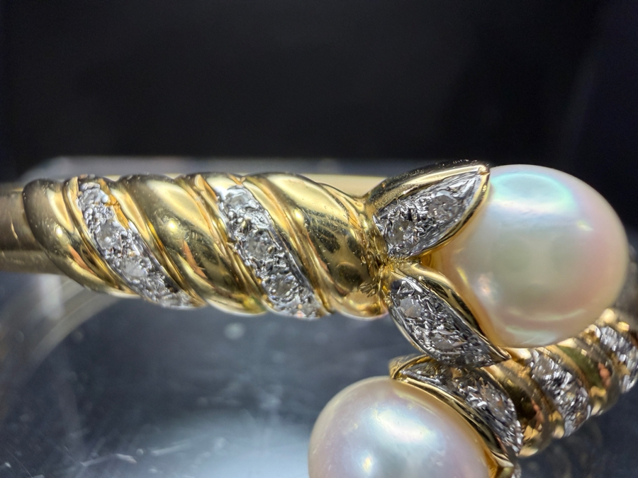Vintage 14K Yellow Gold Diamond Accent Cultured Pearl Bangle Bracelet 11.0g Estimate $2,400 - $3,200 [Photo 4]