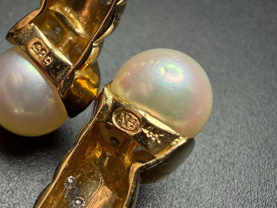 Vintage 14K Yellow Gold Diamond Accent Cultured Pearl Bangle Bracelet 11.0g Estimate $2,400 - $3,200 [Photo 8]
