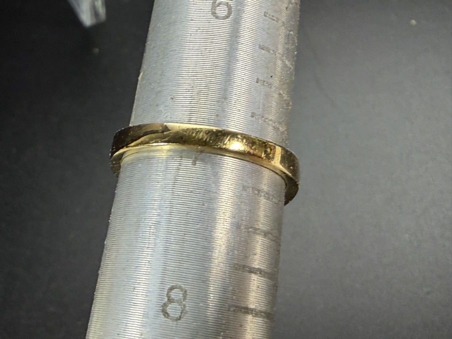 Stunning 14k Gold Ring Set with Cultured Pearls and Marquise and Channel Set Diamonds Size 7 5.4g Estimate $1,500 - $2,200 [Photo 9]
