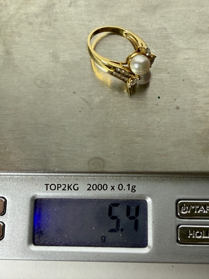 Stunning 14k Gold Ring Set with Cultured Pearls and Marquise and Channel Set Diamonds Size 7 5.4g Estimate $1,500 - $2,200 [Photo 10]