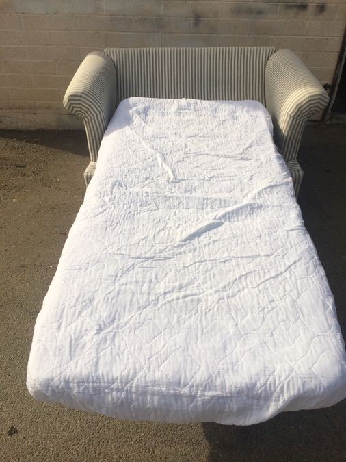 Sealy Sleeper Sofa [Photo 4]