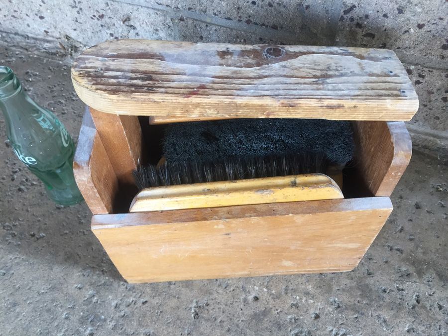 Vintage Shoe Shine Box With (7) Shoe Brushes [Photo 2]