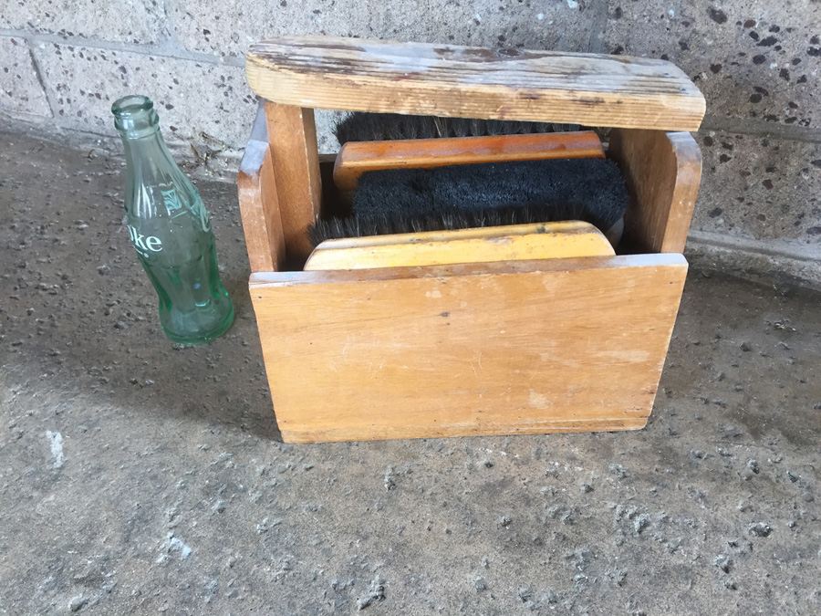 Vintage Shoe Shine Box With (7) Shoe Brushes