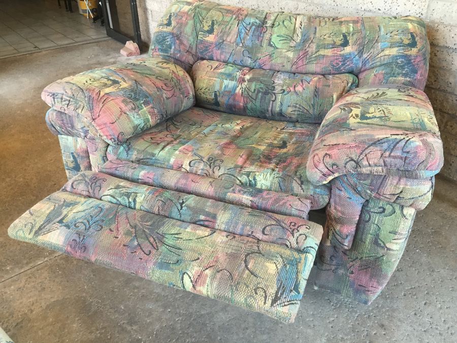 Large La-Z-Boy Recliner - CHARITY ITEM [Photo 6]