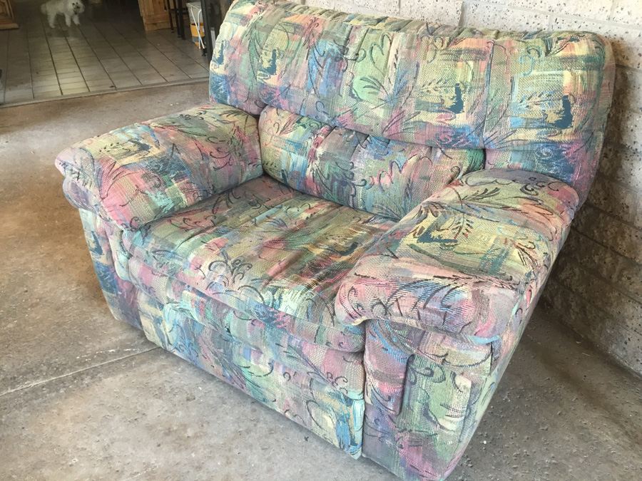 Large La-Z-Boy Recliner - CHARITY ITEM [Photo 2]