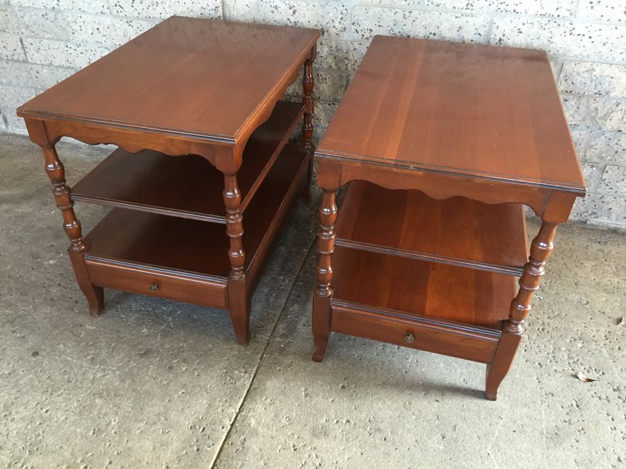 Pair Of Pennsylvania House Mahogany End Tables [Photo 2]