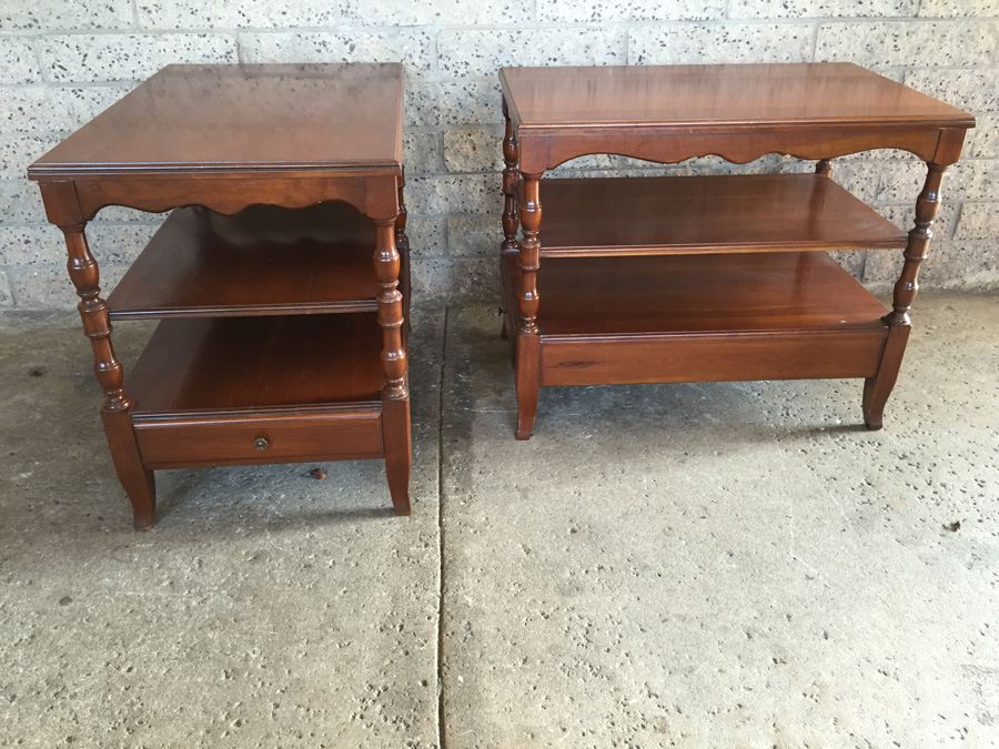 Pair Of Pennsylvania House Mahogany End Tables [Photo 7]