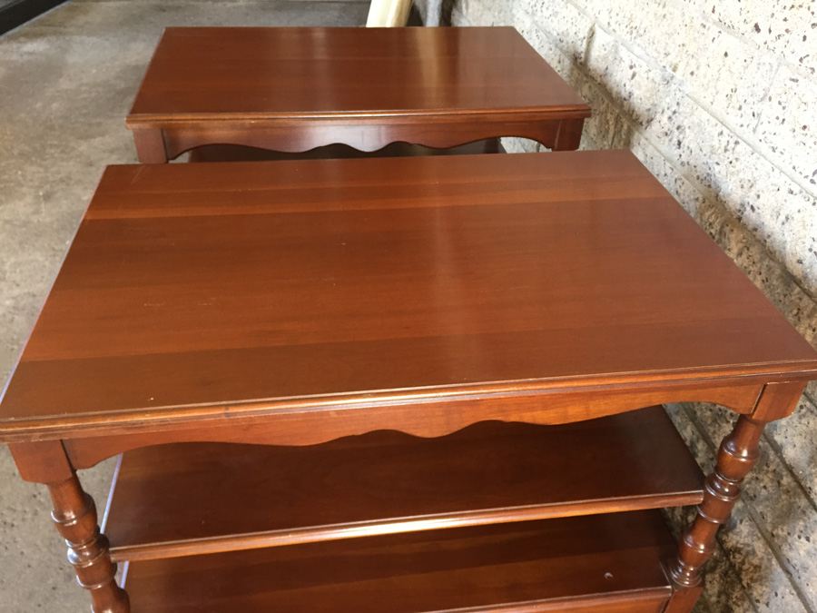 Pair Of Pennsylvania House Mahogany End Tables [Photo 5]