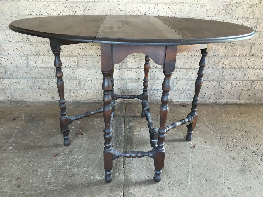 William & Mary Style Turned Gateleg Drop-Leaf Table [Photo 4]