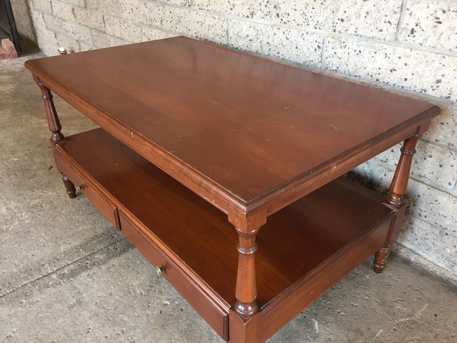 Pennsylvania House Mahogany Coffee Table [Photo 4]