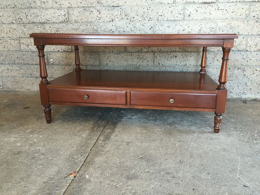 Pennsylvania House Mahogany Coffee Table [Photo 1]
