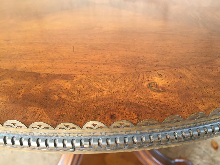 Round End Table [Photo 4]