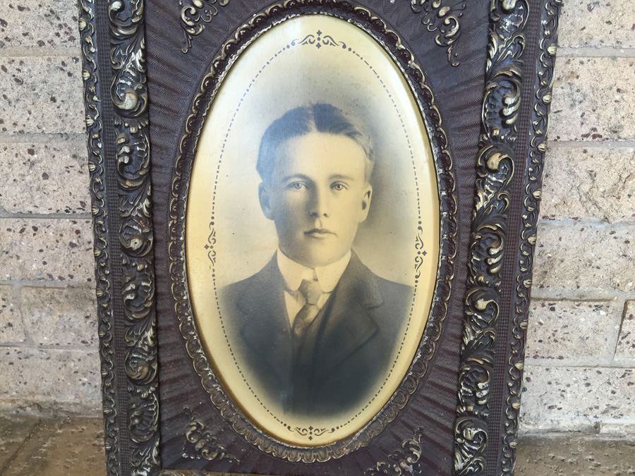 Vintage Wooden Frame With Photograph [Photo 4]