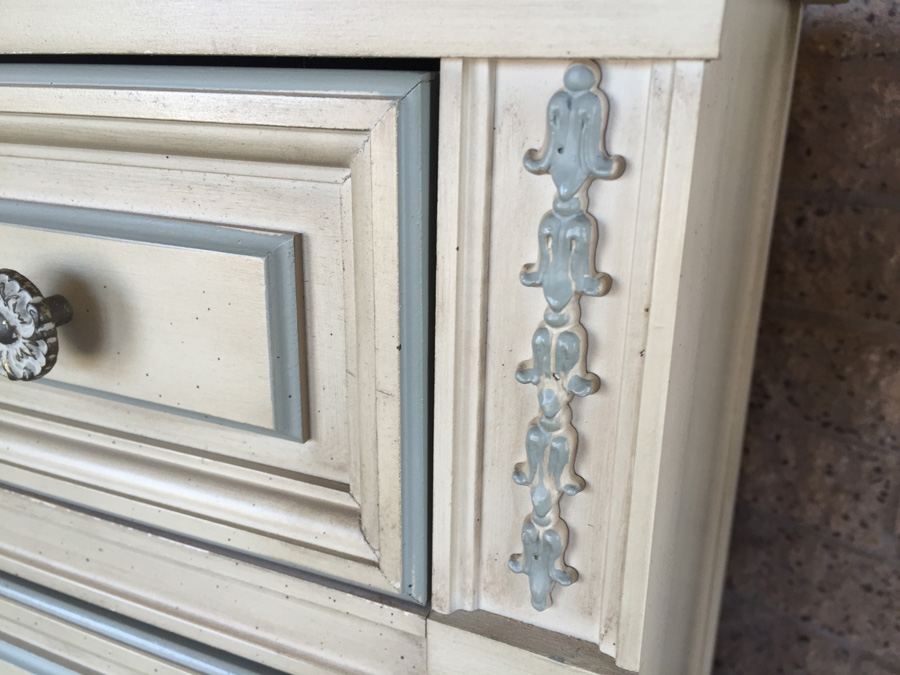 Mid-Century Dixie Lingerie Chest [Photo 4]