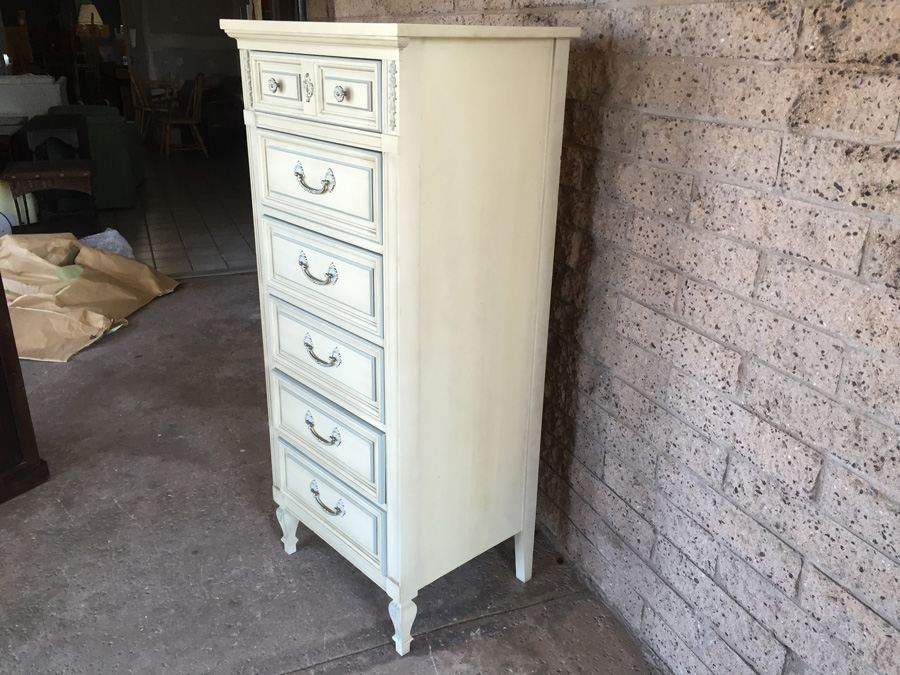 Mid-Century Dixie Lingerie Chest [Photo 3]