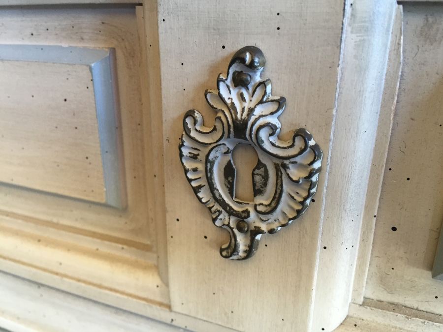 Mid-Century Dixie 6-Drawer Dresser With Mirror [Photo 11]