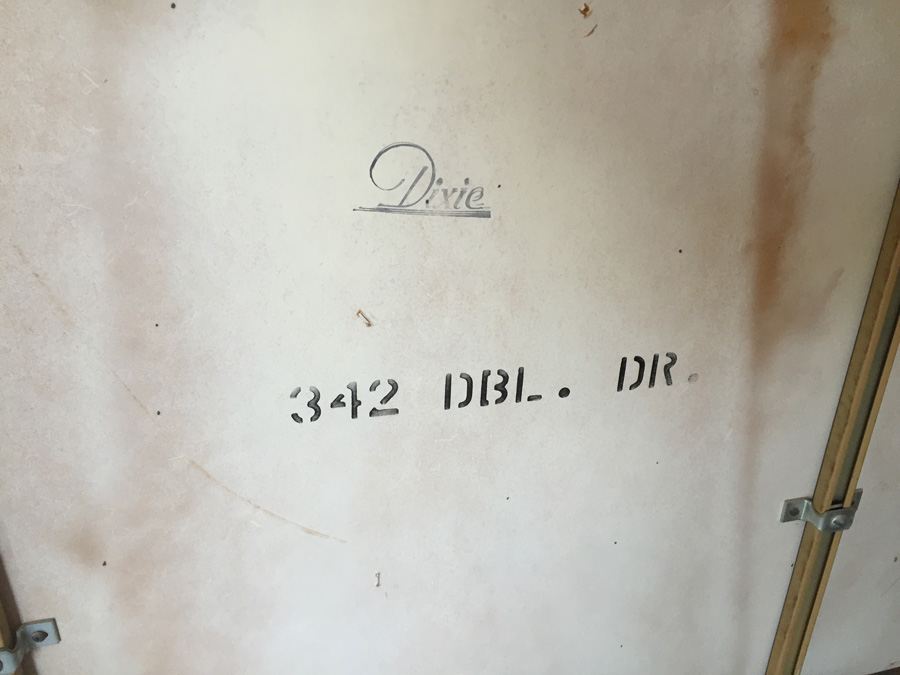 Mid-Century Dixie 6-Drawer Dresser With Mirror [Photo 14]