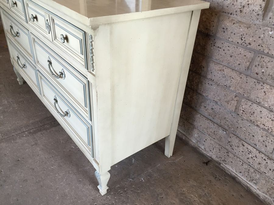 Mid-Century Dixie 6-Drawer Dresser With Mirror [Photo 6]