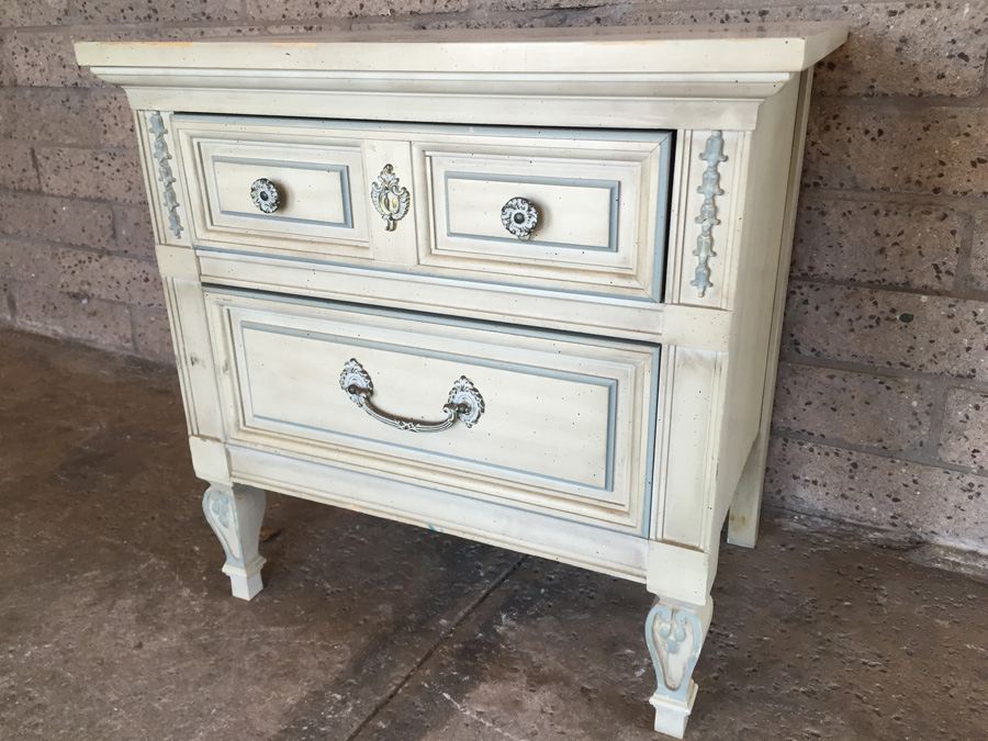 Mid-Century Dixie Nightstand [Photo 2]