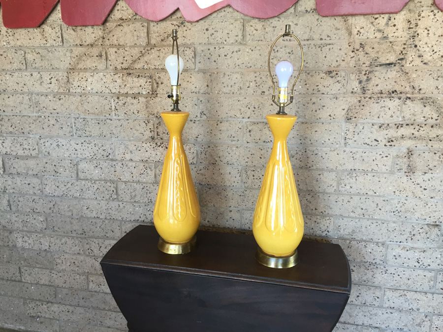 Pair of Yellow Mid-Century Lamps Without Shades