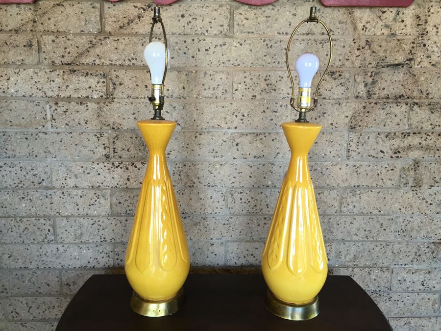 Pair of Yellow Mid-Century Lamps Without Shades [Photo 7]