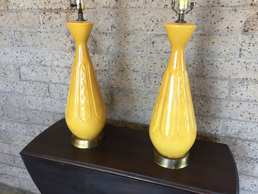 Pair of Yellow Mid-Century Lamps Without Shades [Photo 2]