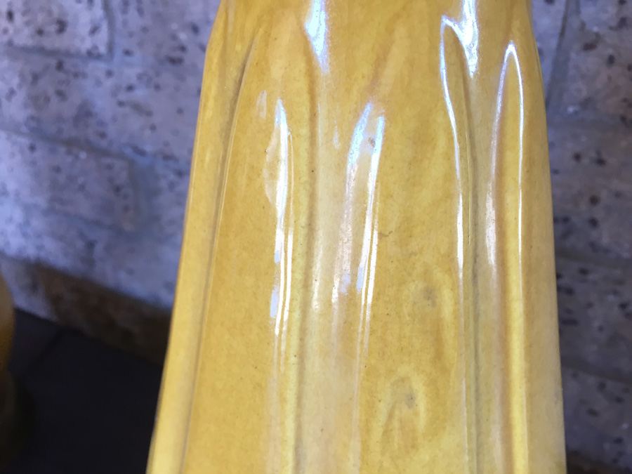 Pair of Yellow Mid-Century Lamps Without Shades [Photo 4]