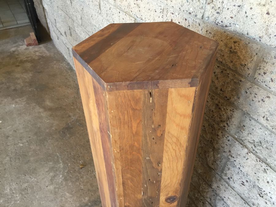 Wooden Pedestal [Photo 5]