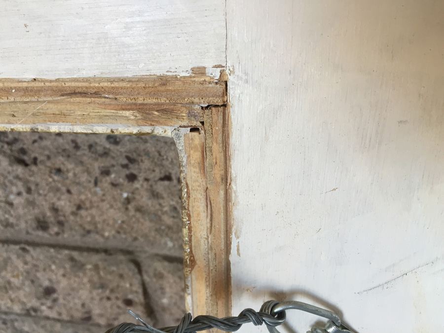 Hanging White Wooden Frame [Photo 11]