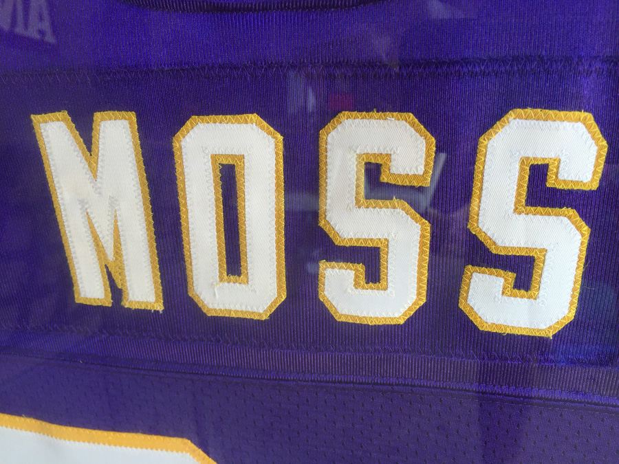 Randy Moss Framed And Signed Purple Minnesota Vikings Jersey And Rookie Football Cards (One Card Signed) [Photo 6]