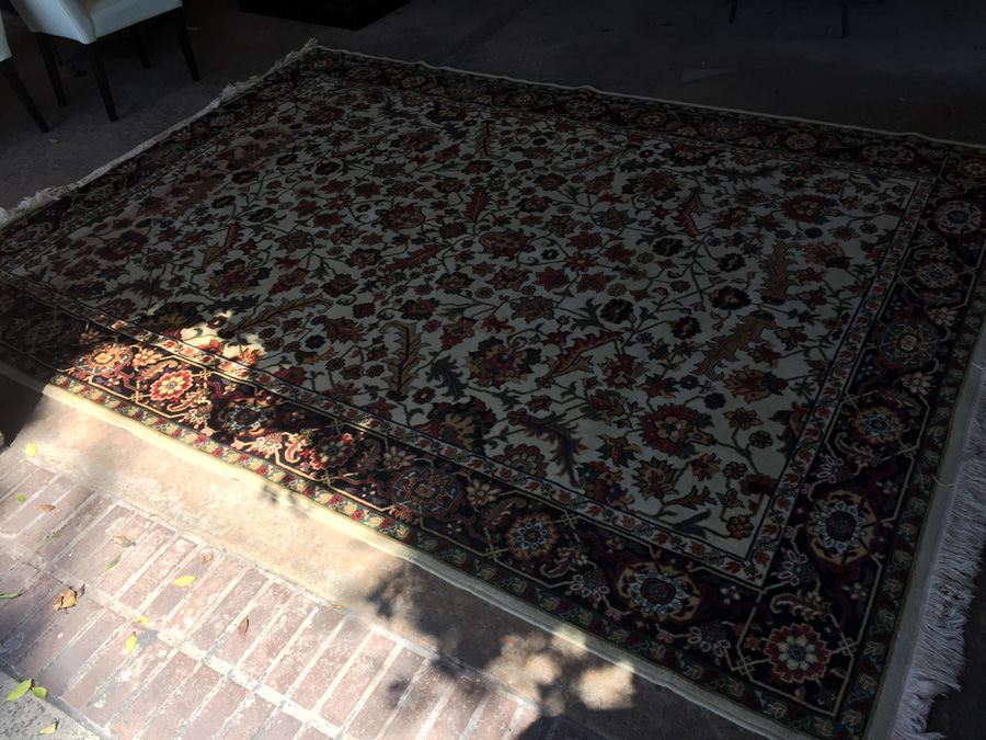 Synthetic Oriental Style Rug - Note Stains [Photo 4]
