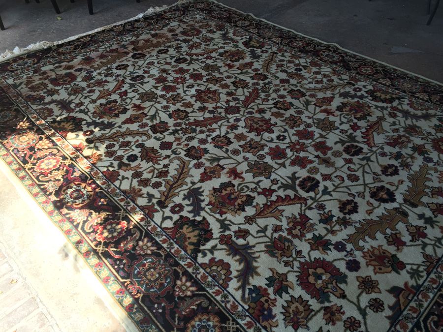 Synthetic Oriental Style Rug - Note Stains [Photo 5]