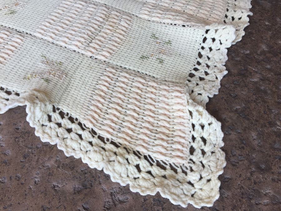 (6) Vintage Crochet Blankets Handmade [Photo 20]