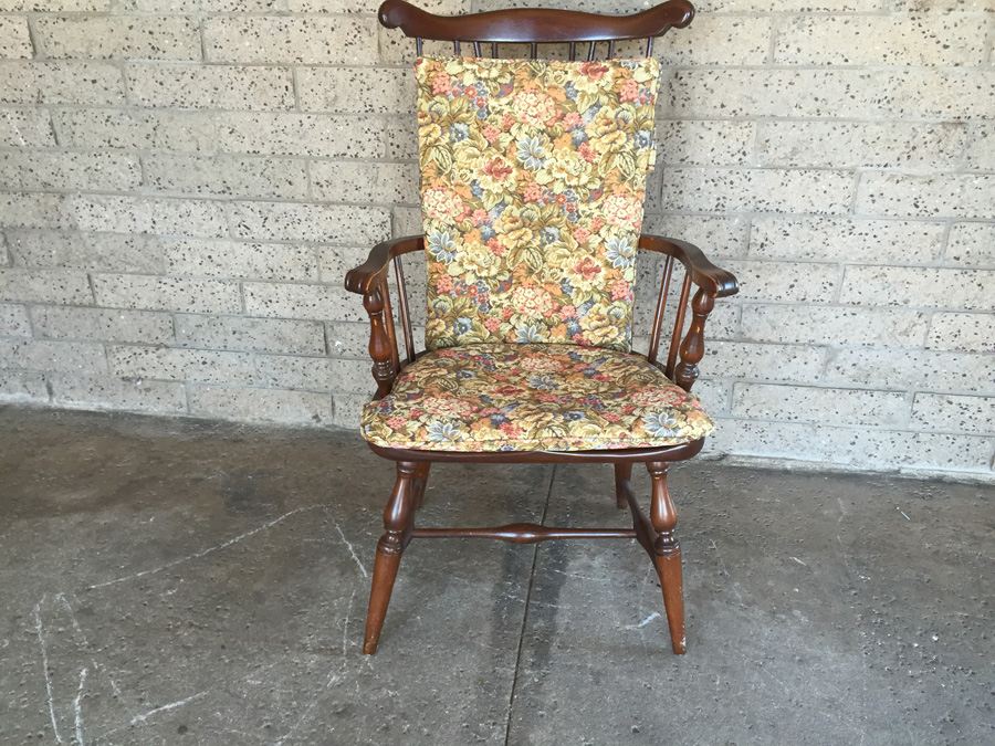 Vintage Windsor Chair [Photo 1]