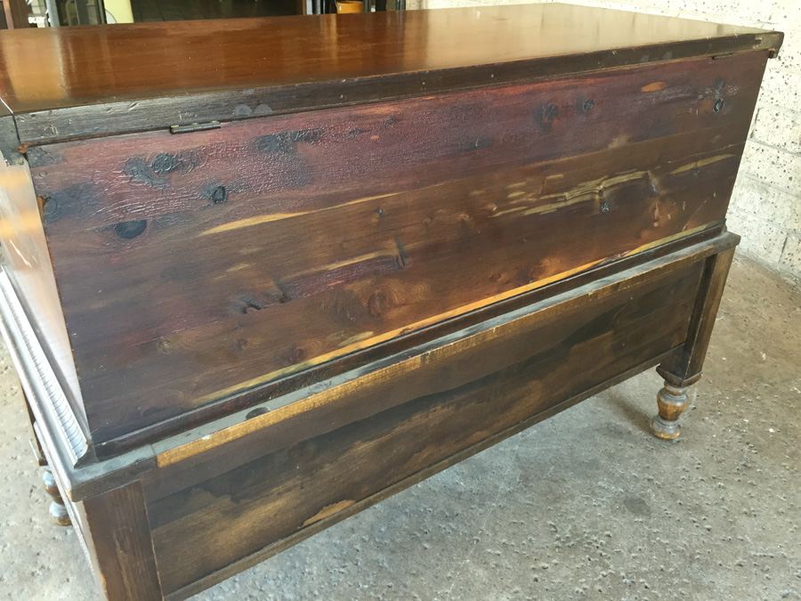 Vintage Ed Roos Company Forest Park Cedar Chest [Photo 14]