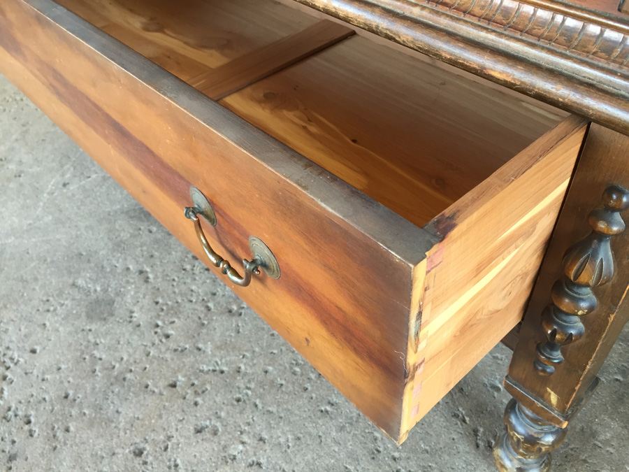 Vintage Ed Roos Company Forest Park Cedar Chest [Photo 11]