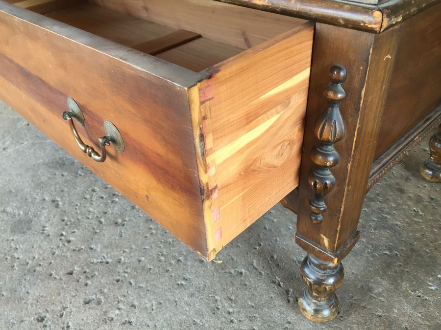 Vintage Ed Roos Company Forest Park Cedar Chest [Photo 12]