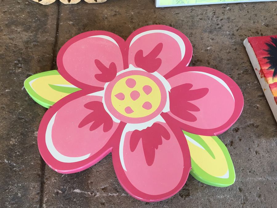 Beachy Hawaiian Wall Art Lot [Photo 9]