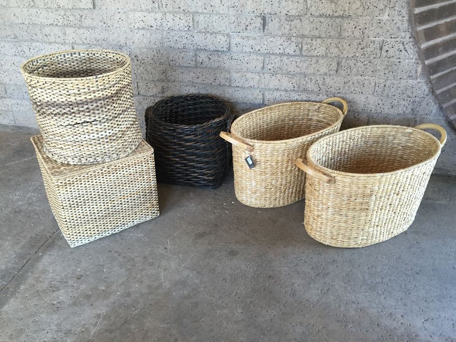 Large Basket Lot [Photo 1]