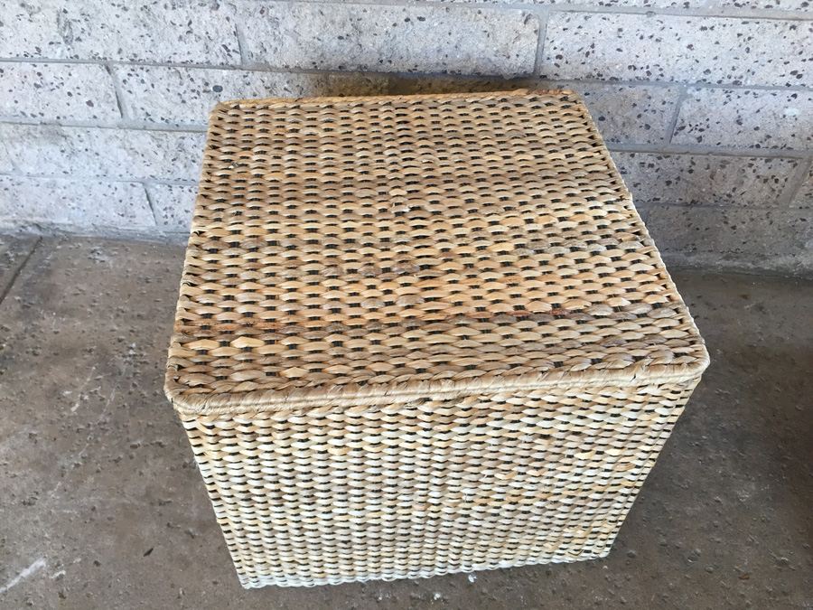 Large Basket Lot [Photo 10]