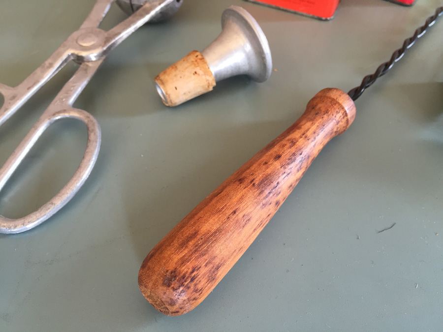 Vintage Kitchen Item Lot (Does Not Include Table) [Photo 16]