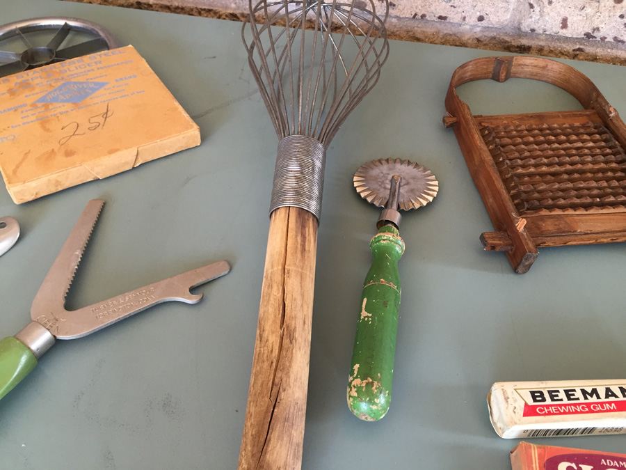 Vintage Kitchen Item Lot (Does Not Include Table) [Photo 9]