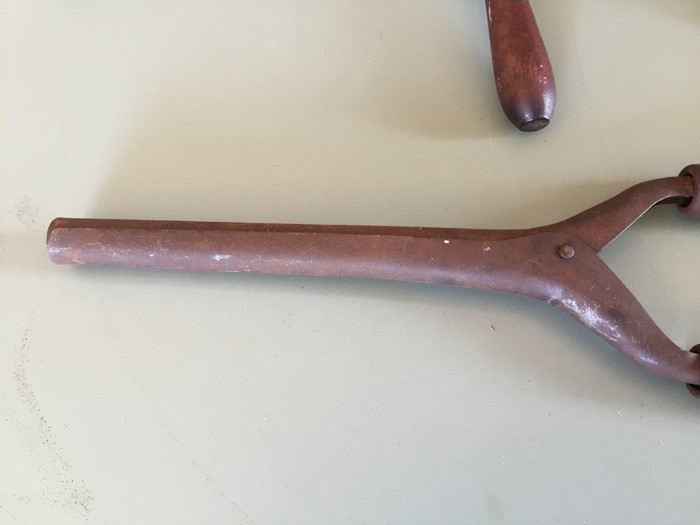 Vintage Manual Hair Clippers Trimmers And Vintage Hair Curling Iron Lot [Photo 3]