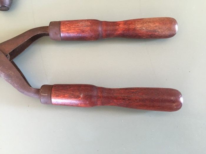 Vintage Manual Hair Clippers Trimmers And Vintage Hair Curling Iron Lot [Photo 2]