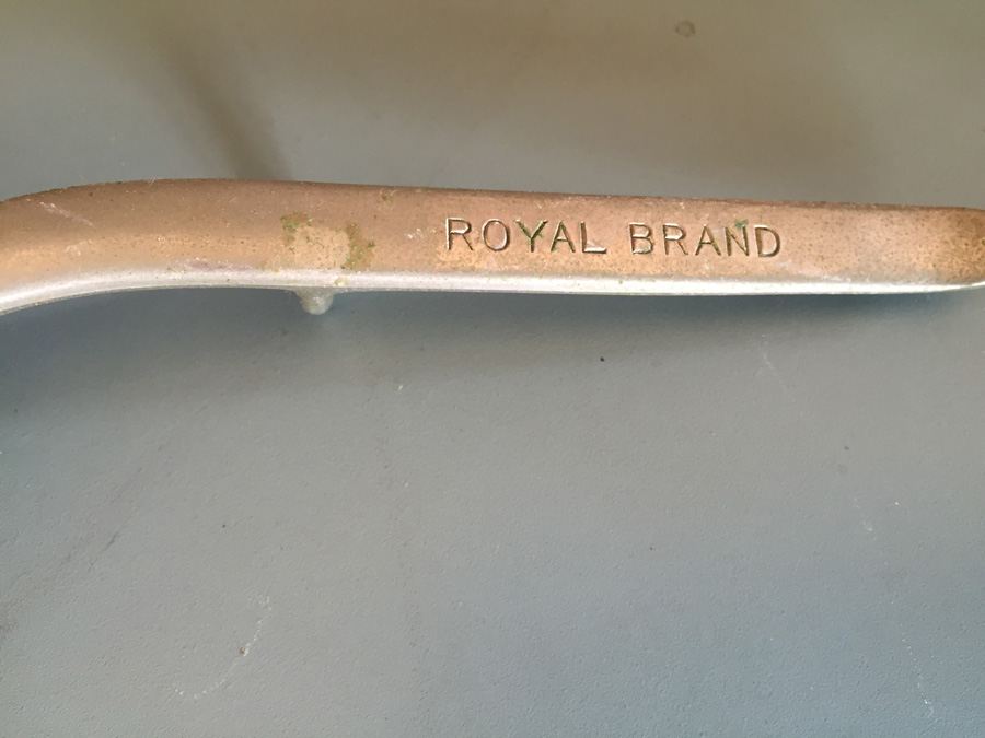 Vintage Manual Hair Clippers Trimmers And Vintage Hair Curling Iron Lot [Photo 5]