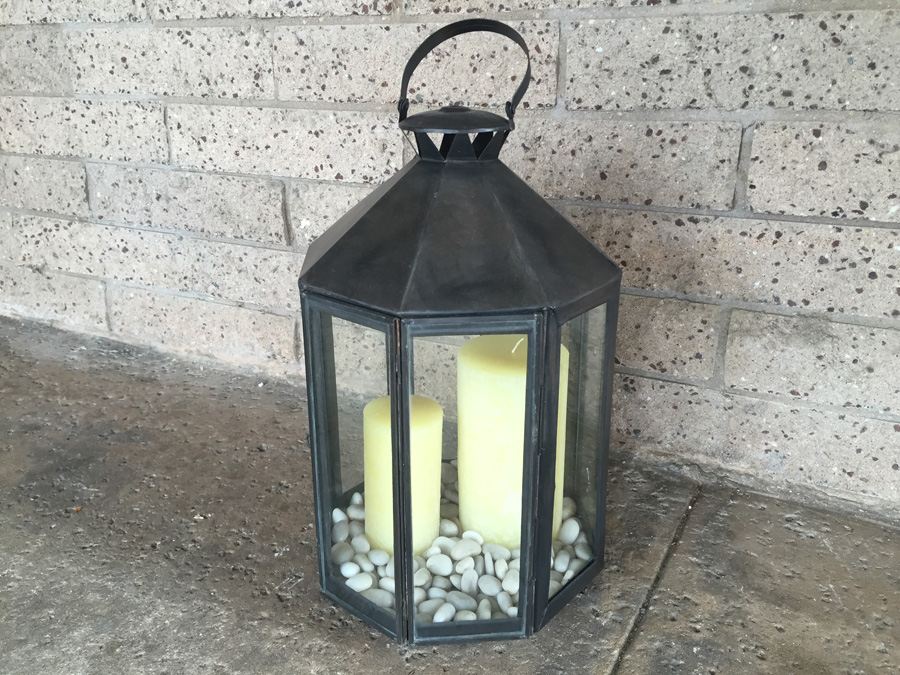Metal Lantern Candle Holder [Photo 2]